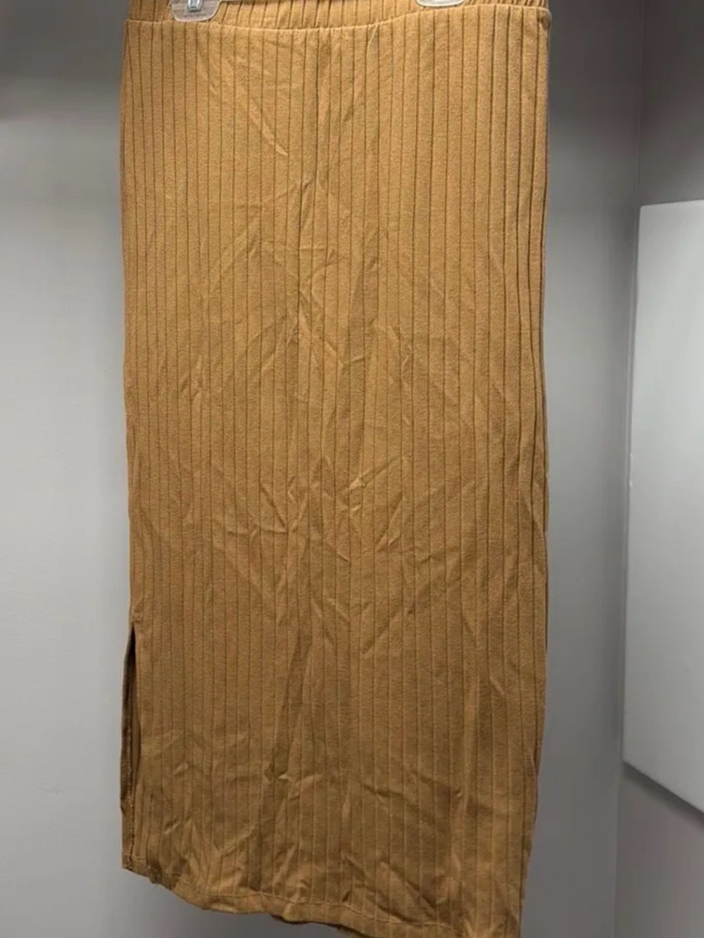 Old Navy Ribbed Maxi Skirt in Camel
